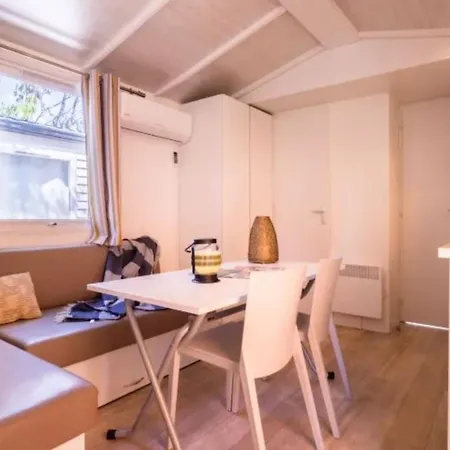Mobil-home 4 Pers Avec Terrasse - Api-1-52-1607 *